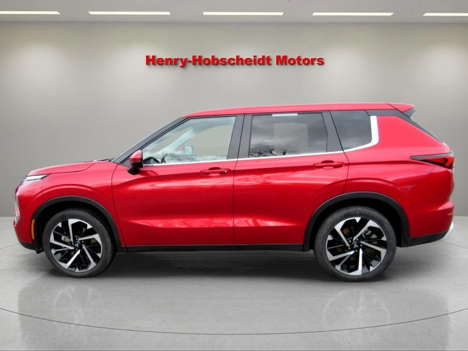 2024 Mitsubishi Outlander - Image 10 of 12