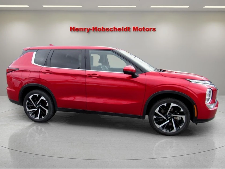 2024 Mitsubishi Outlander - Image 9 of 12