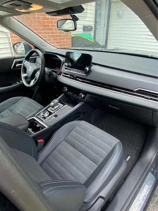 2024 Mitsubishi Outlander - Image 5 of 20