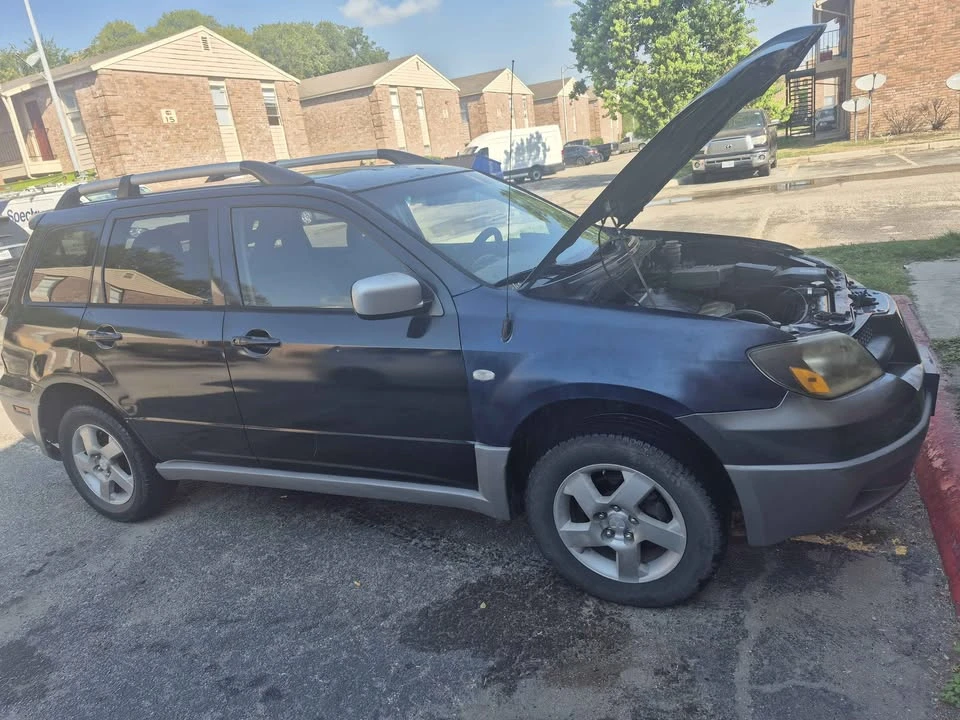 2024 Mitsubishi Outlander - Image 4 of 5