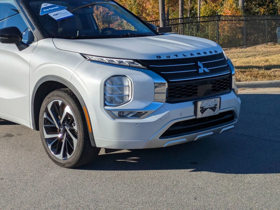 2024 Mitsubishi Outlander - Image 10 of 12