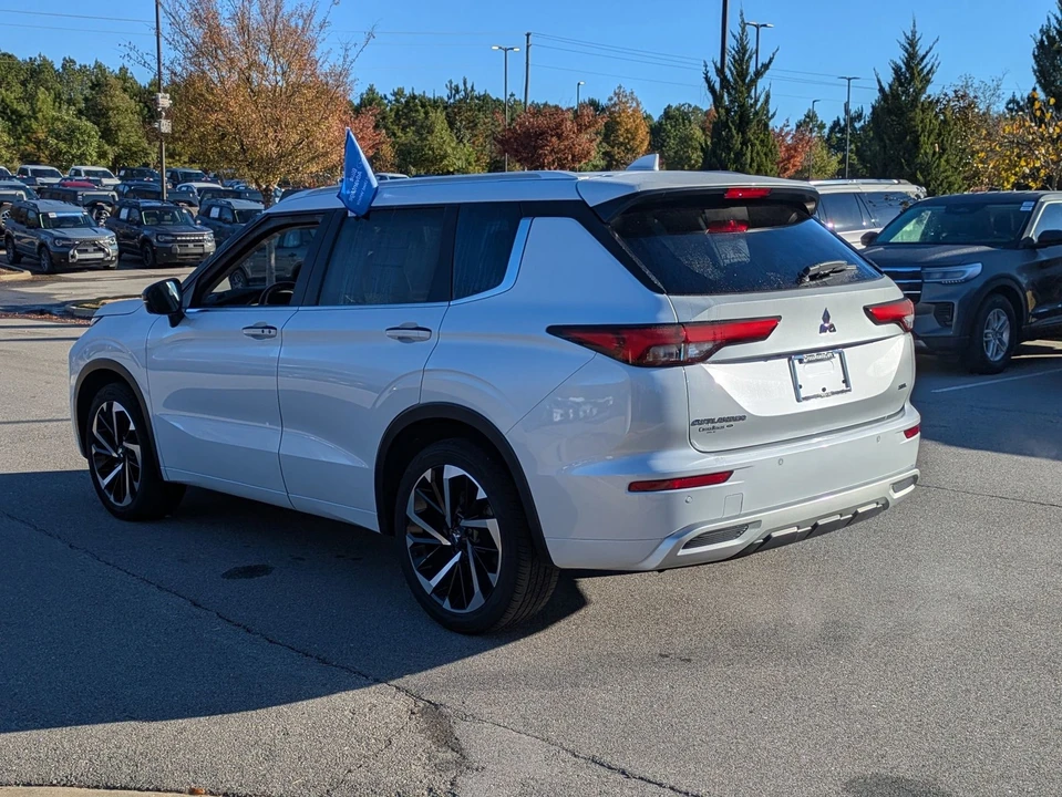 2024 Mitsubishi Outlander - Image 6 of 12