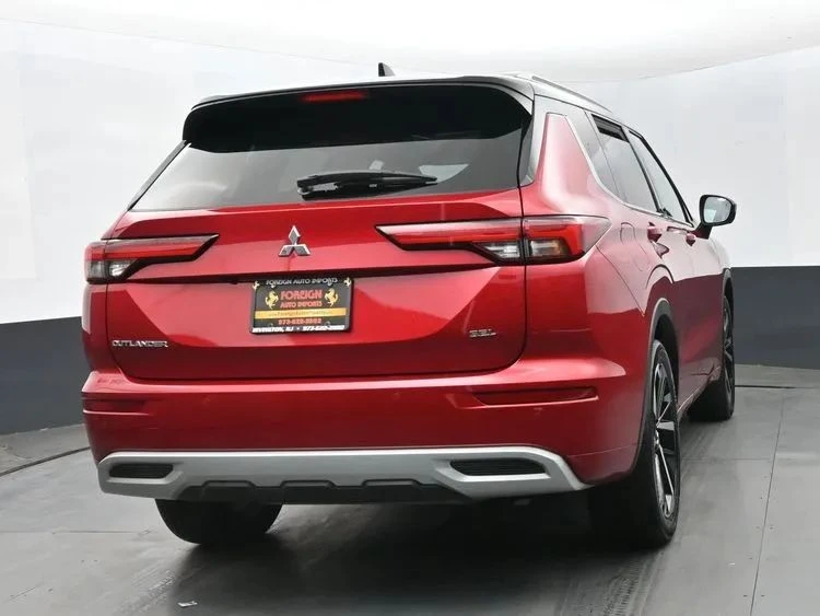 2024 Mitsubishi Outlander - Image 8 of 12