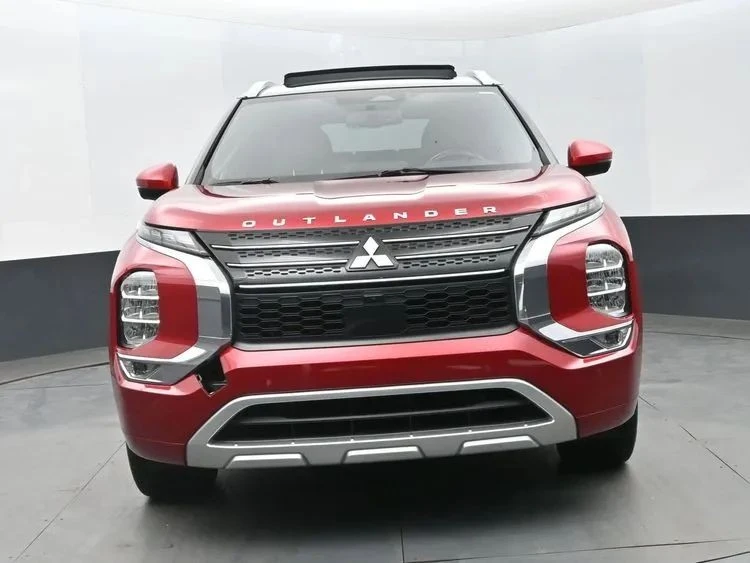 2024 Mitsubishi Outlander - Image 3 of 12