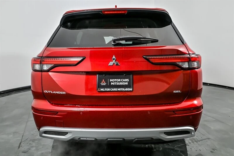 2024 Mitsubishi Outlander - Image 10 of 21