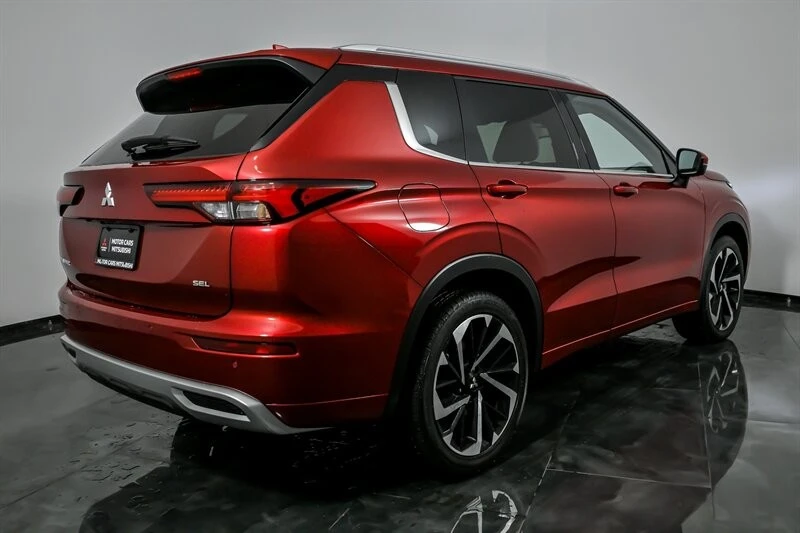 2024 Mitsubishi Outlander - Image 11 of 21