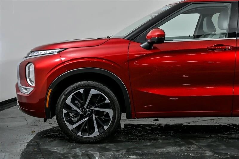 2024 Mitsubishi Outlander - Image 6 of 21
