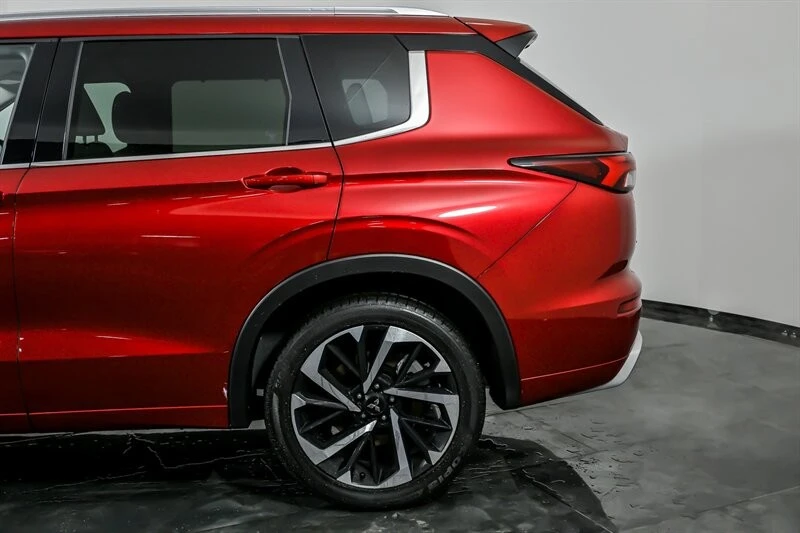2024 Mitsubishi Outlander - Image 8 of 21
