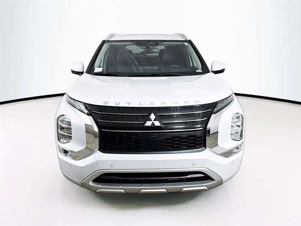 2024 Mitsubishi Outlander - Image 2 of 16