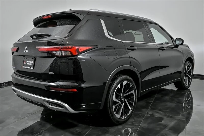 2024 Mitsubishi Outlander - Image 11 of 21