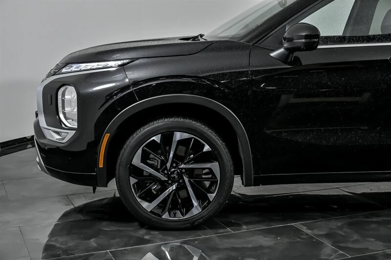 2024 Mitsubishi Outlander - Image 6 of 21