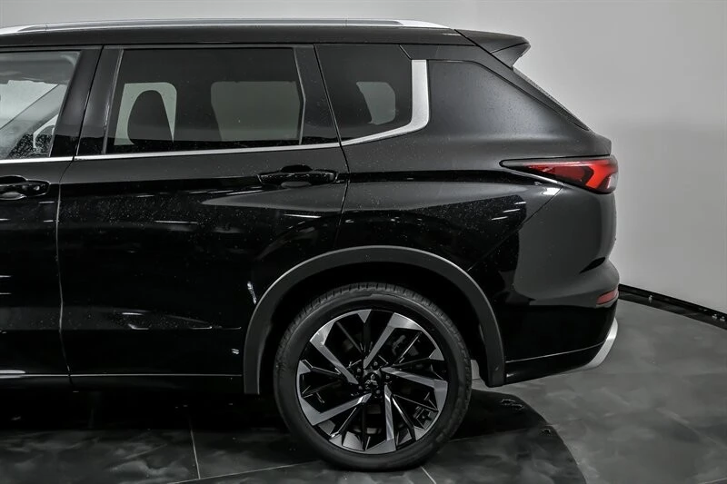 2024 Mitsubishi Outlander - Image 8 of 21