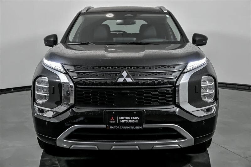 2024 Mitsubishi Outlander - Image 4 of 21