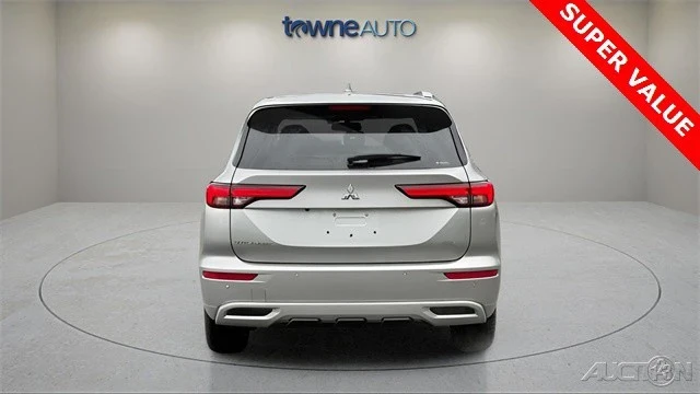 2024 Mitsubishi Outlander - Image 4 of 21