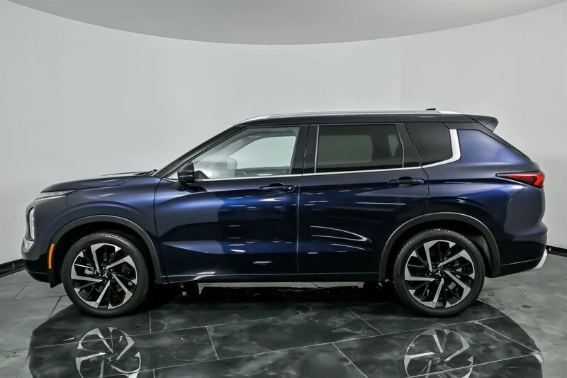 2024 Mitsubishi Outlander - Image 7 of 12