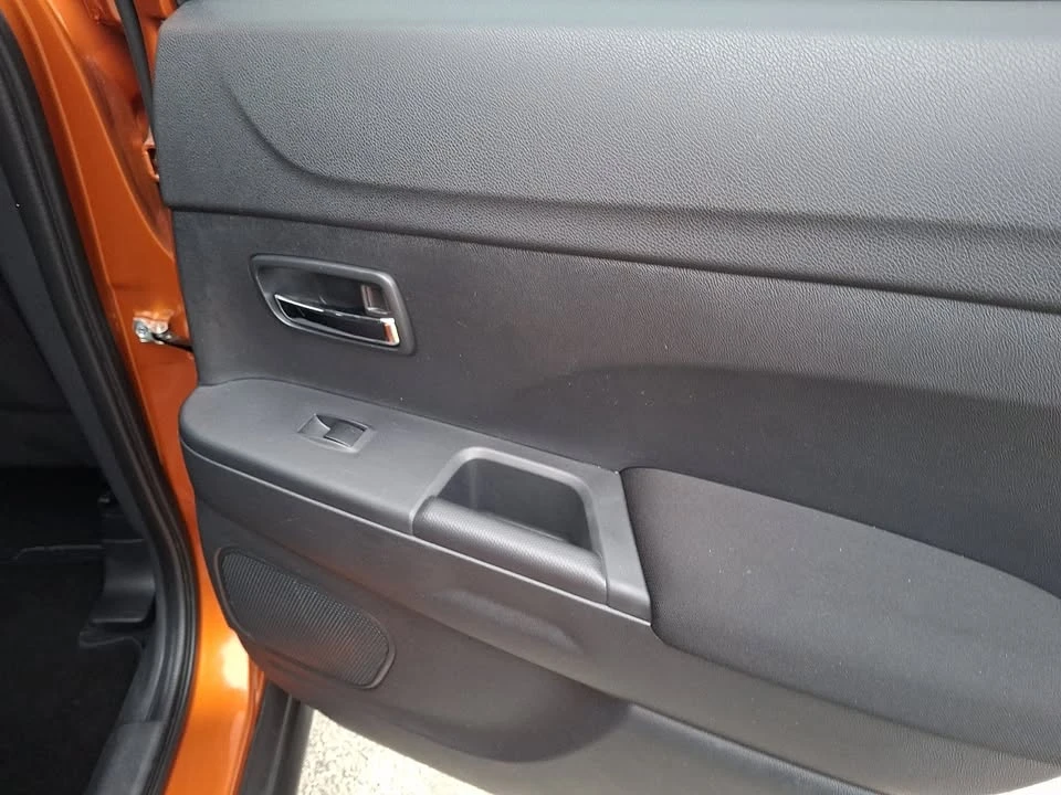 2024 Mitsubishi Outlander - Image 14 of 20