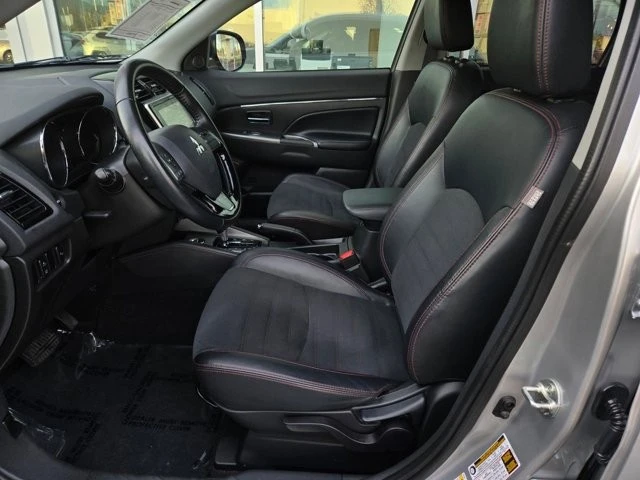 2024 Mitsubishi Outlander - Image 16 of 21
