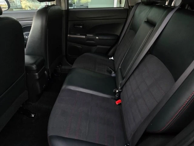 2024 Mitsubishi Outlander - Image 11 of 21
