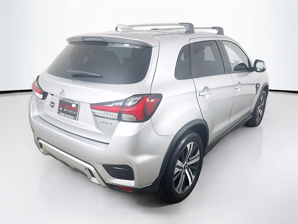 2024 Mitsubishi Outlander - Image 17 of 19