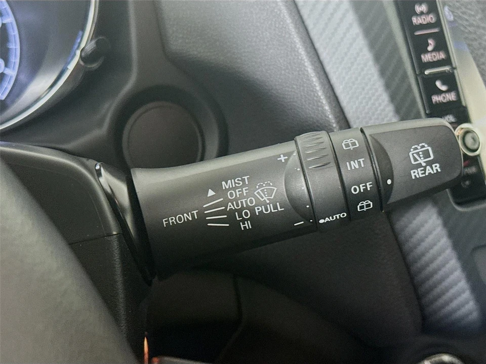 2024 Mitsubishi Outlander - Image 5 of 19