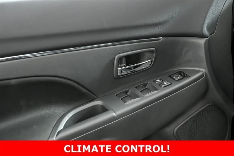 2024 Mitsubishi Outlander - Image 10 of 21