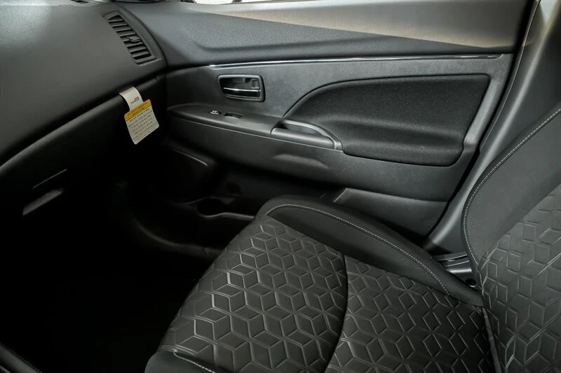 2024 Mitsubishi Outlander - Image 21 of 21