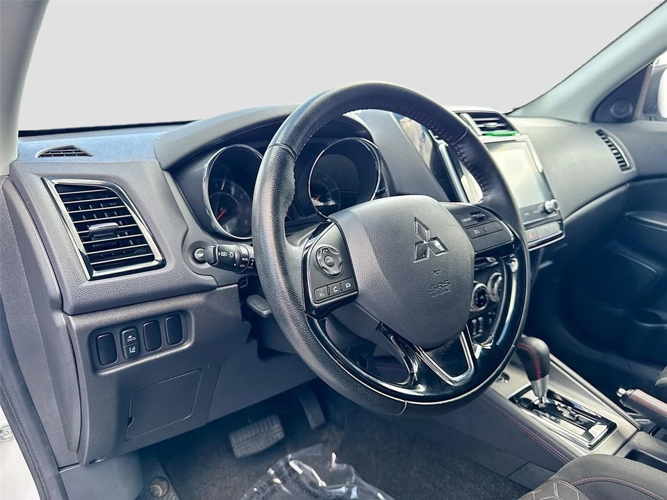 2024 Mitsubishi Outlander - Image 9 of 21