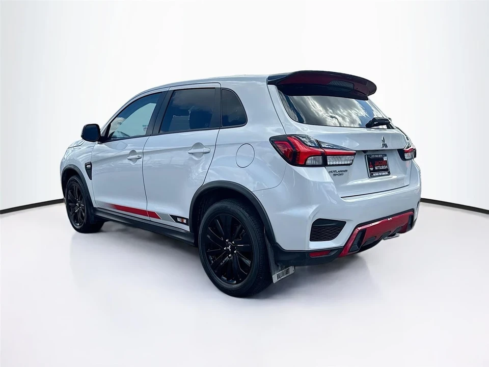 2024 Mitsubishi Outlander - Image 5 of 21