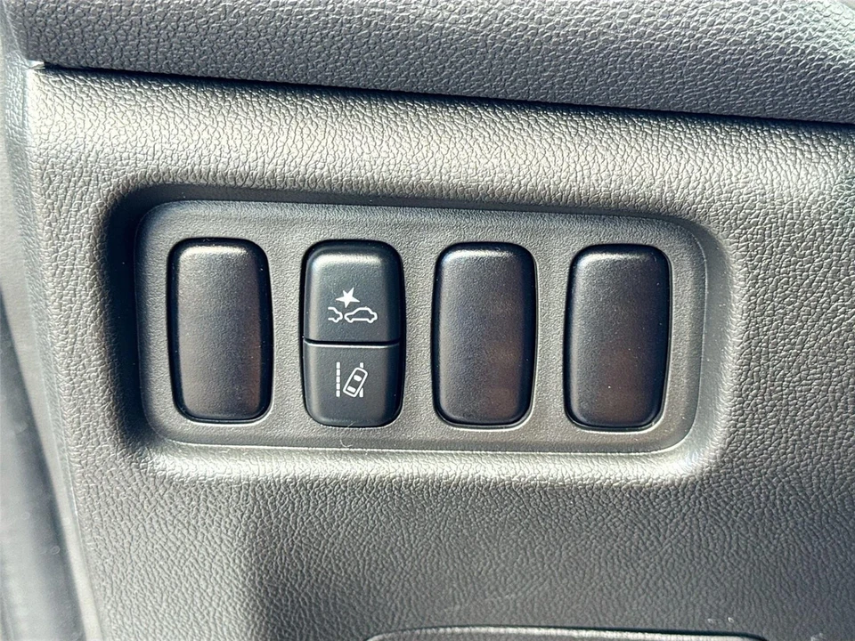 2024 Mitsubishi Outlander - Image 10 of 21