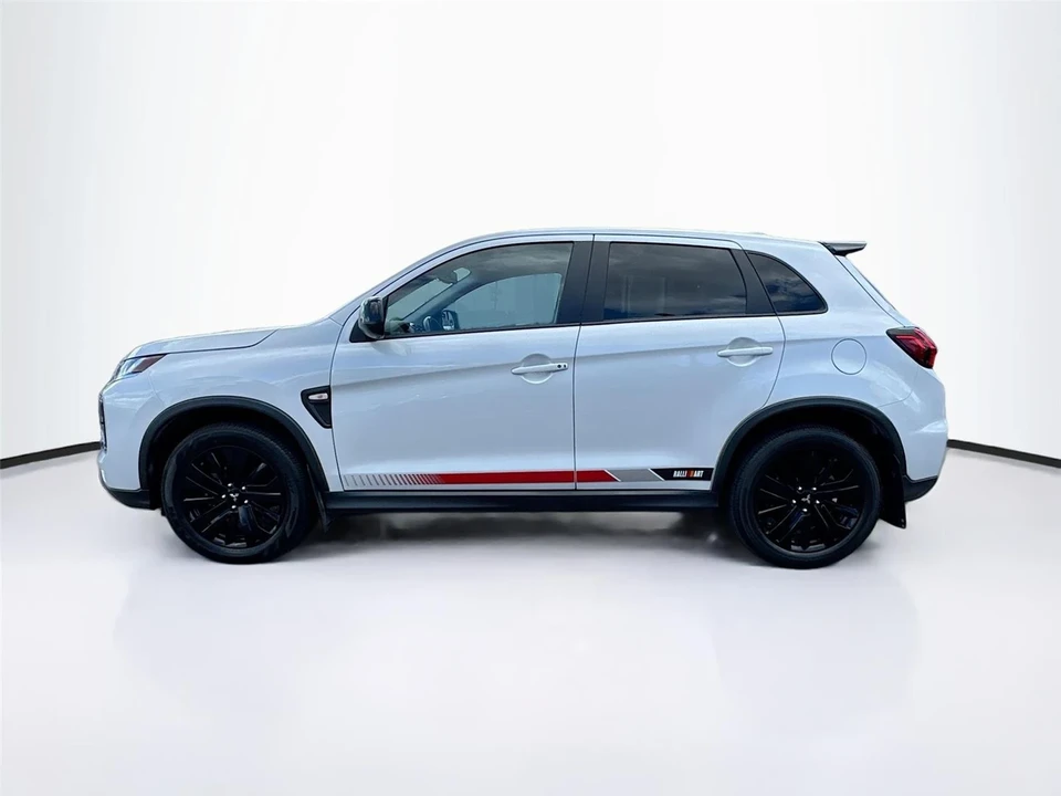 2024 Mitsubishi Outlander - Image 4 of 21
