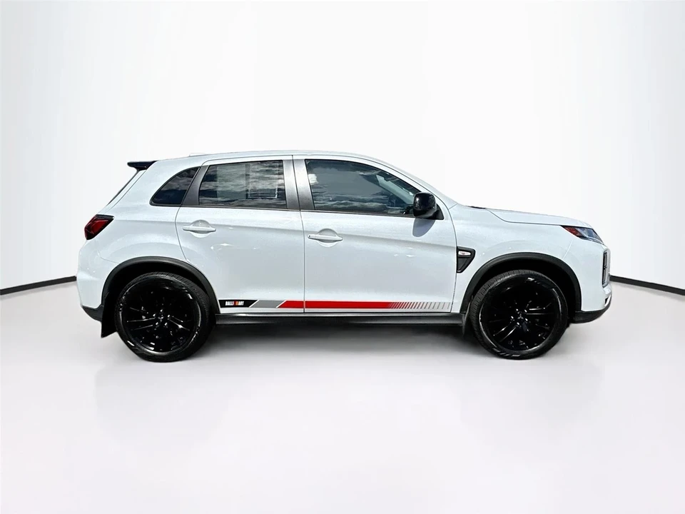 2024 Mitsubishi Outlander - Image 8 of 21
