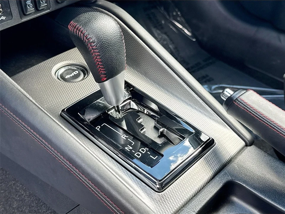 2024 Mitsubishi Outlander - Image 16 of 21