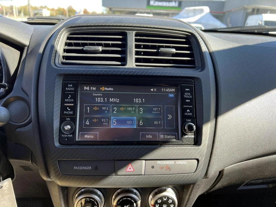 2024 Mitsubishi Outlander - Image 24 of 31