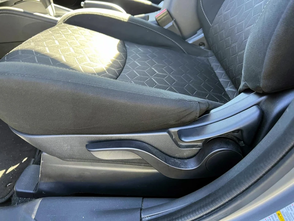 2024 Mitsubishi Outlander - Image 16 of 31
