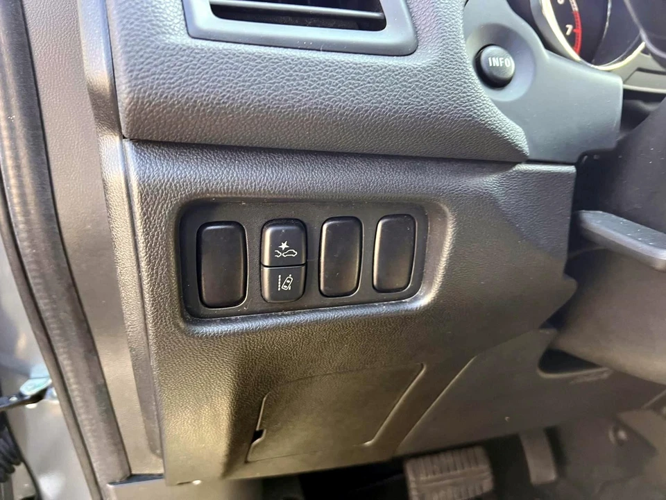 2024 Mitsubishi Outlander - Image 20 of 31
