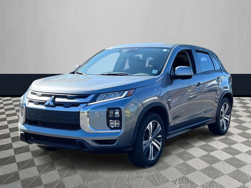 2024 Mitsubishi Outlander - Image 2 of 31