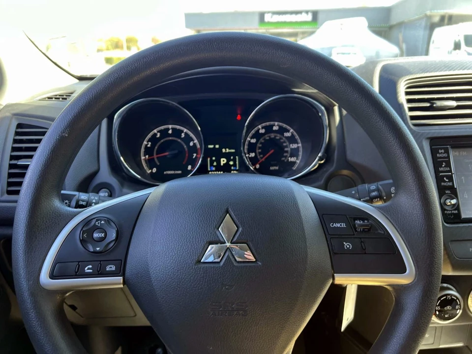 2024 Mitsubishi Outlander - Image 31 of 31