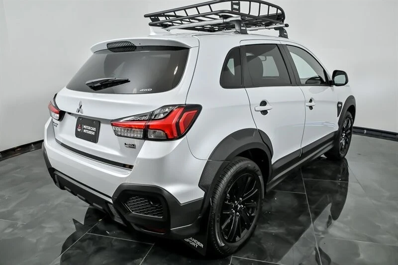 2024 Mitsubishi Outlander - Image 7 of 19