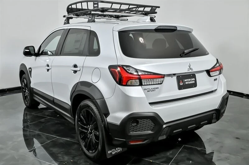 2024 Mitsubishi Outlander - Image 5 of 19
