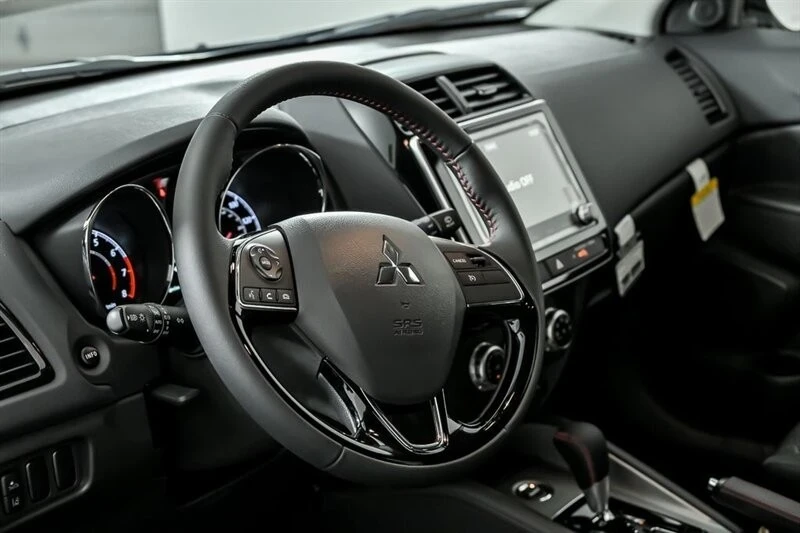 2024 Mitsubishi Outlander - Image 13 of 19