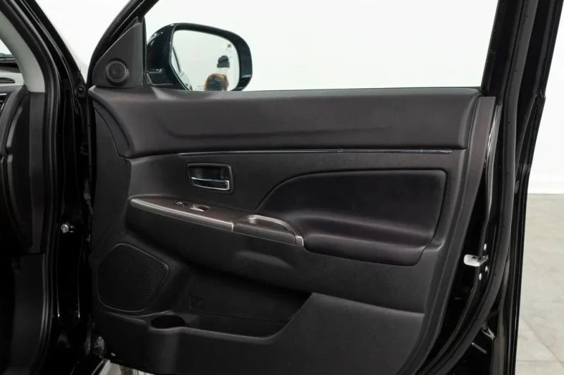 2024 Mitsubishi Outlander - Image 12 of 12