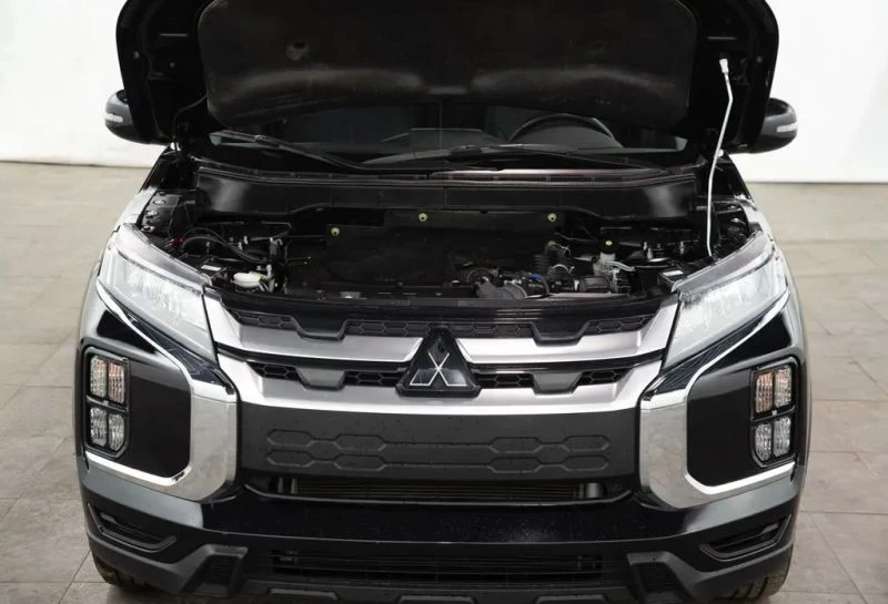 2024 Mitsubishi Outlander - Image 3 of 12