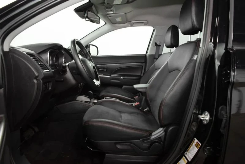 2024 Mitsubishi Outlander - Image 7 of 12