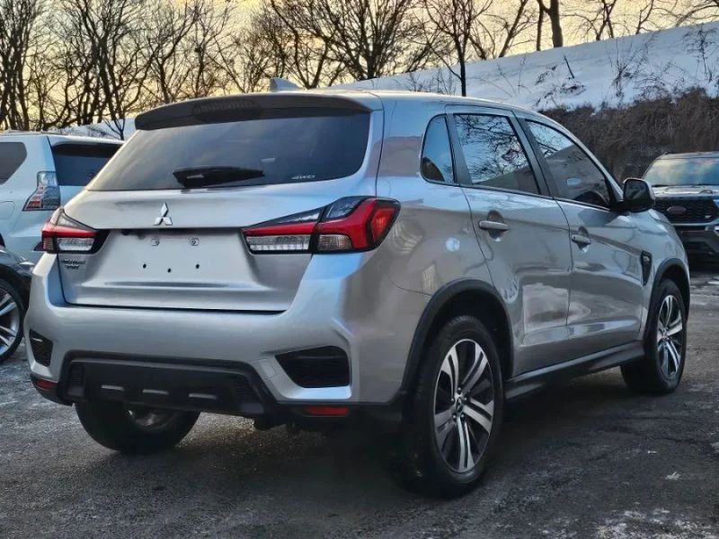 2024 Mitsubishi Outlander - Image 5 of 12