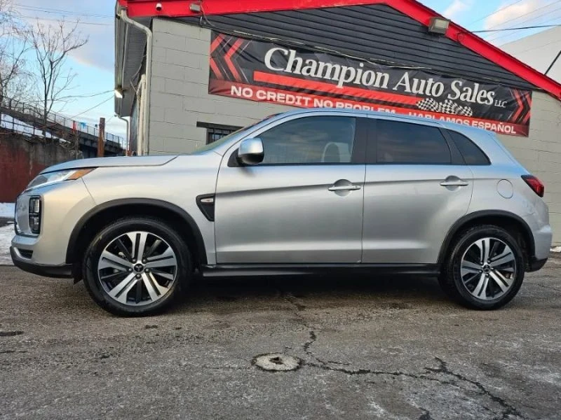 2024 Mitsubishi Outlander - Image 9 of 12