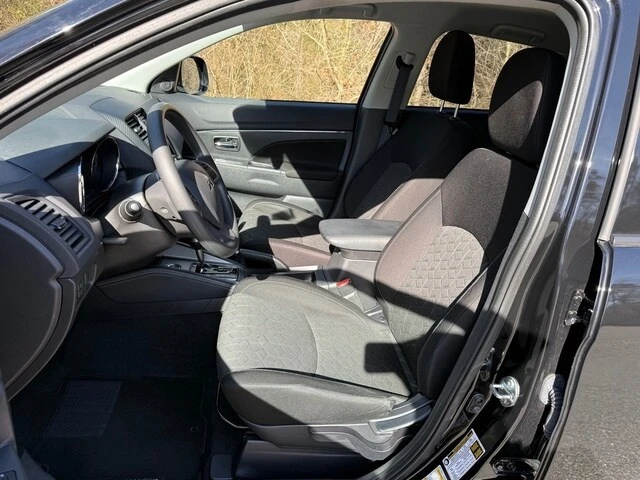 2024 Mitsubishi Outlander - Image 11 of 12
