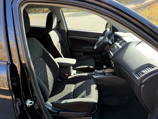 2024 Mitsubishi Outlander - Image 16 of 21