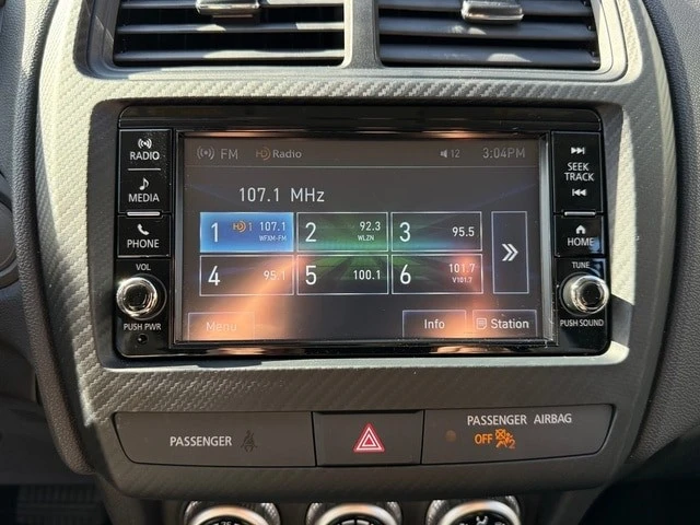 2024 Mitsubishi Outlander - Image 19 of 21