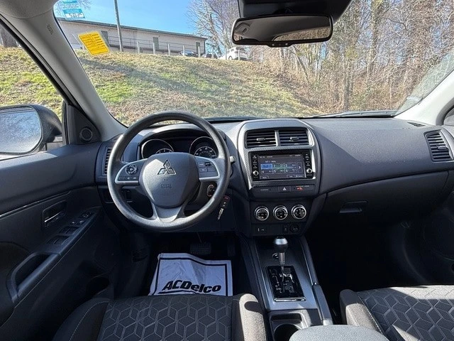 2024 Mitsubishi Outlander - Image 10 of 21