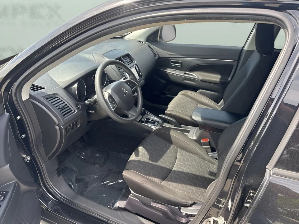 2024 Mitsubishi Outlander - Image 9 of 21